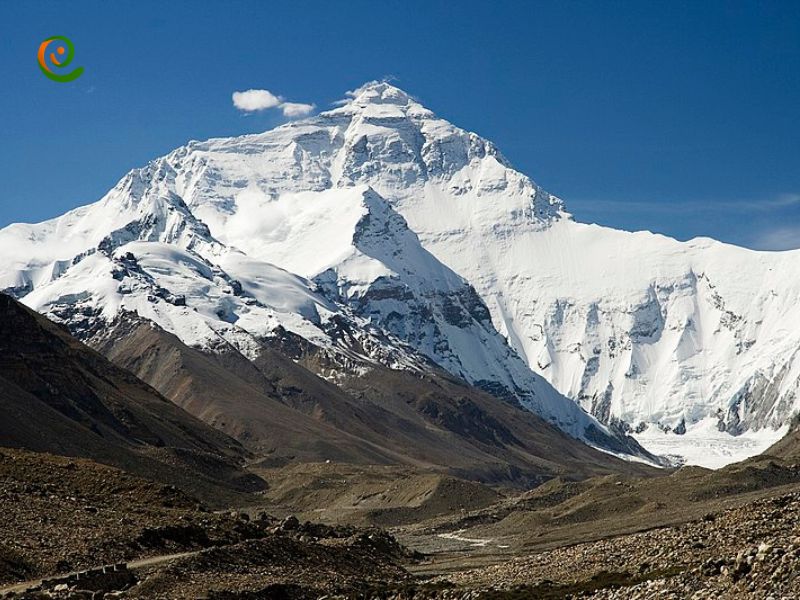 درباره قله اورست در دکوول بخوانید.